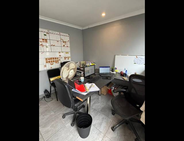 4 BEDROOM HOUSE FOR SALE IN MORGENSTER